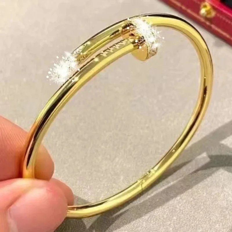 (Rough version) Gold with diamonds