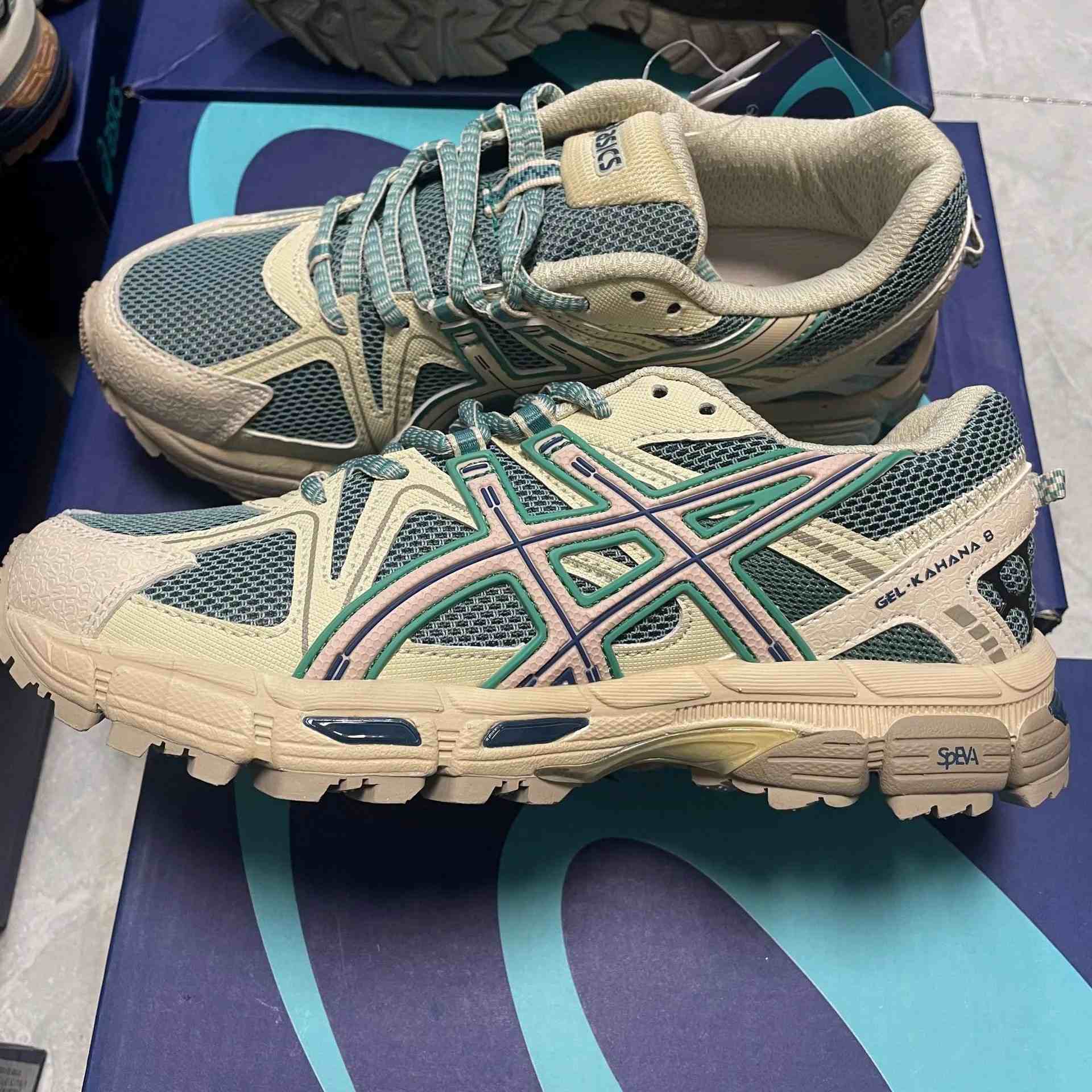 1011B109-300 khaki blue k8